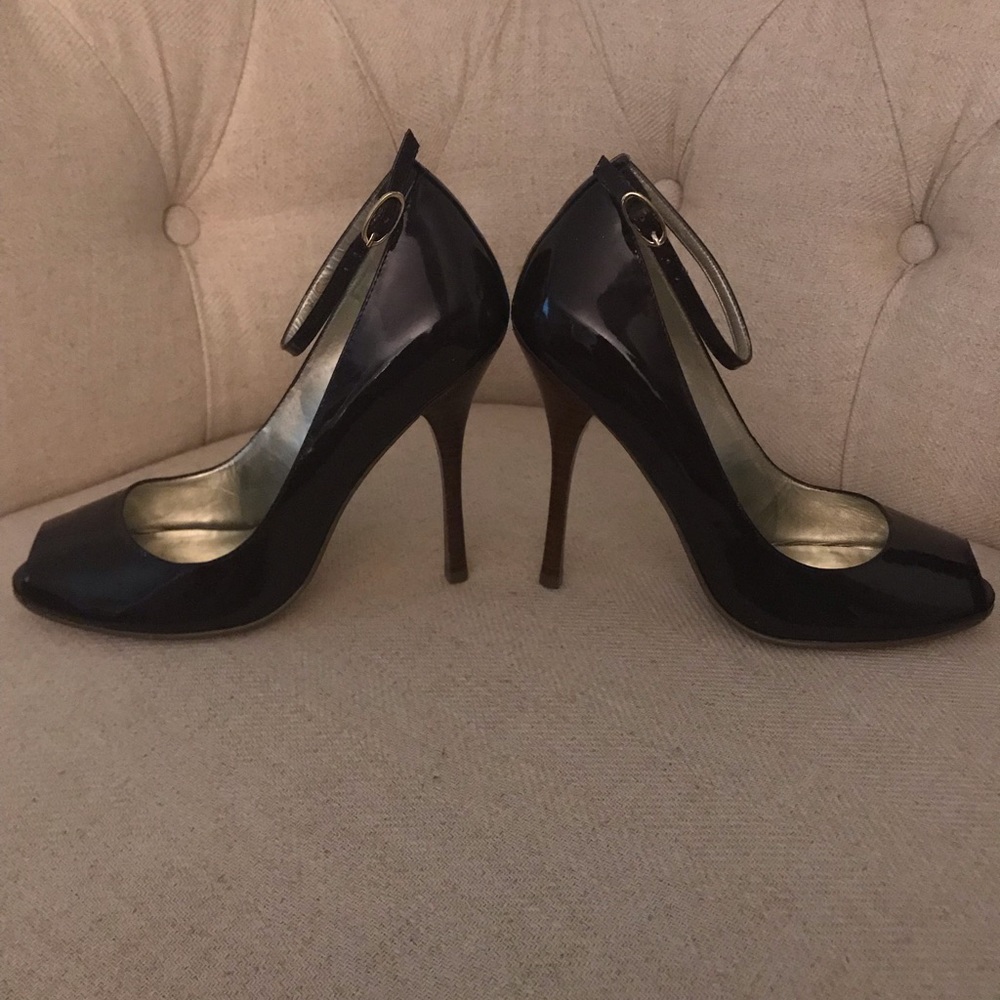 Guess by Marciano Purple Heels - Picture 6 of 6